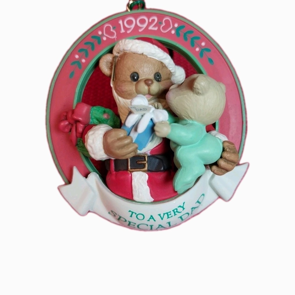 Vtg 1992 "To A Very SPECIAL DAD " Ornament Heirloom Collection Carlton Cards